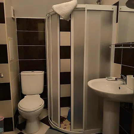 Golden Hermes, Z Basenem Apartman