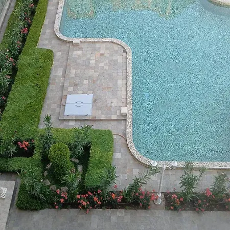 Apartman Golden Hermes, Z Basenem Napospart