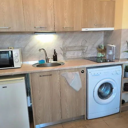 Apartament Golden Hermes, Z Basenem *