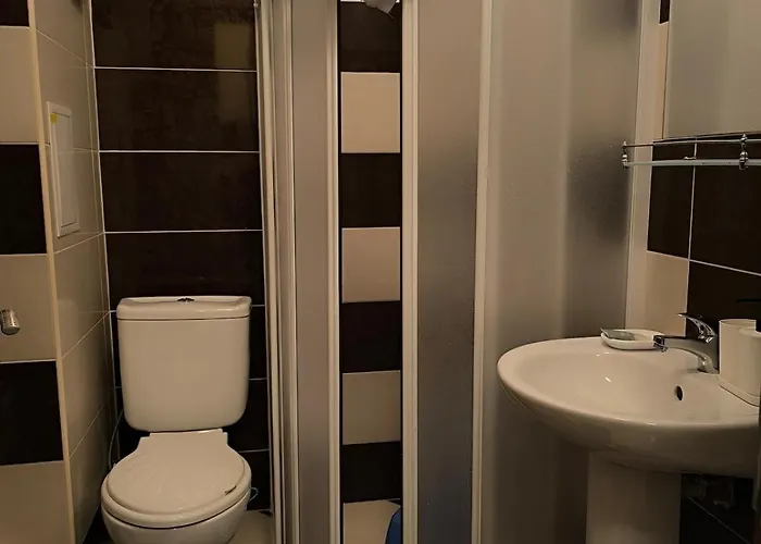 Golden Hermes, Z Basenem Apartment